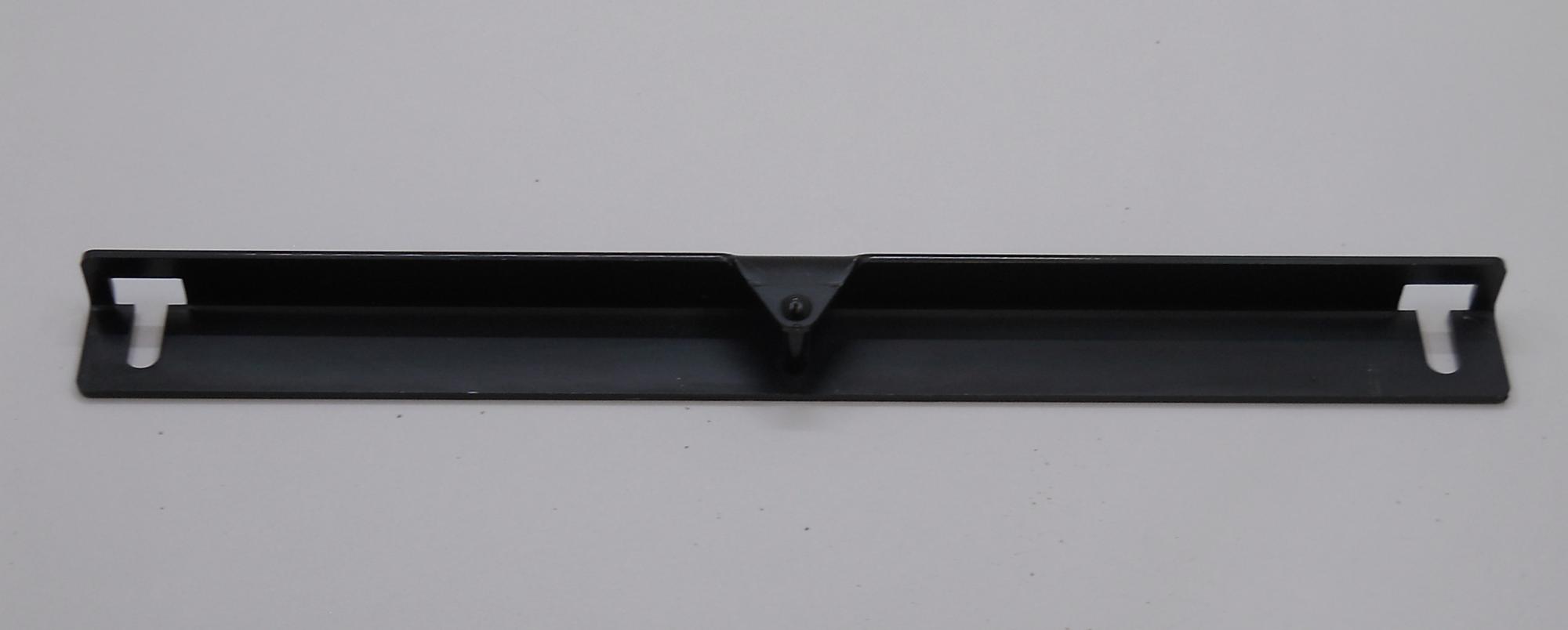 Metallhalterung, Montageschiene, schwarzer Balken, Mittlerer Haltepunkt, Schraubenloch,